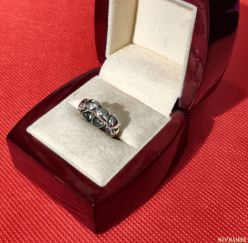  925    : 500 