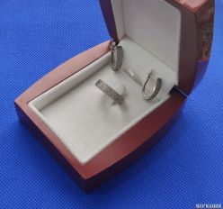  925    : 1400 